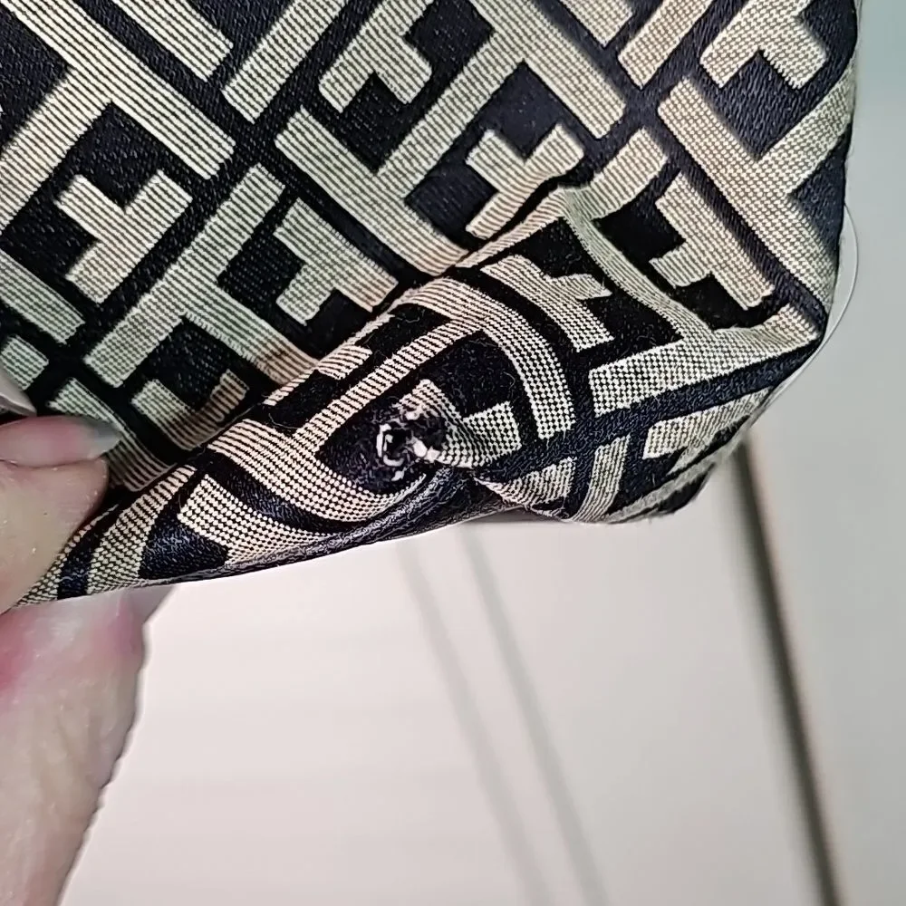 Tote Bag by Tommy Hilfiger Signature Print Black Beige with Goldtone Hardware